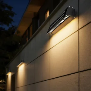 Solar wall washer light