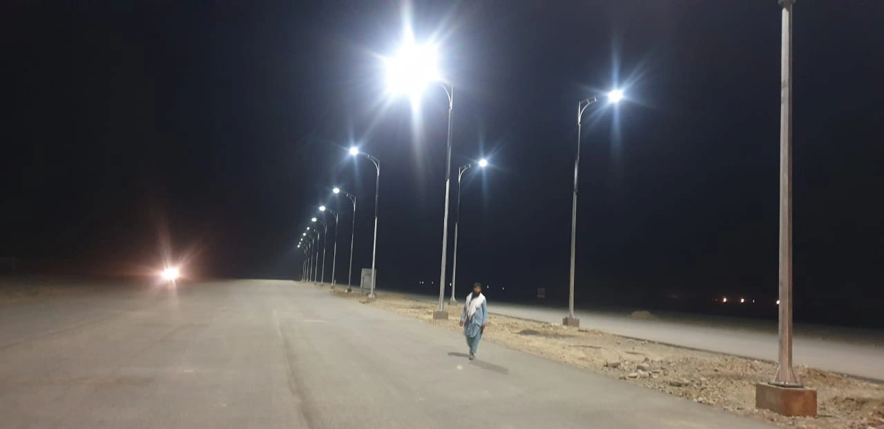 Advanced Solar Street Light double arm 60W street project in Saudi Arabia